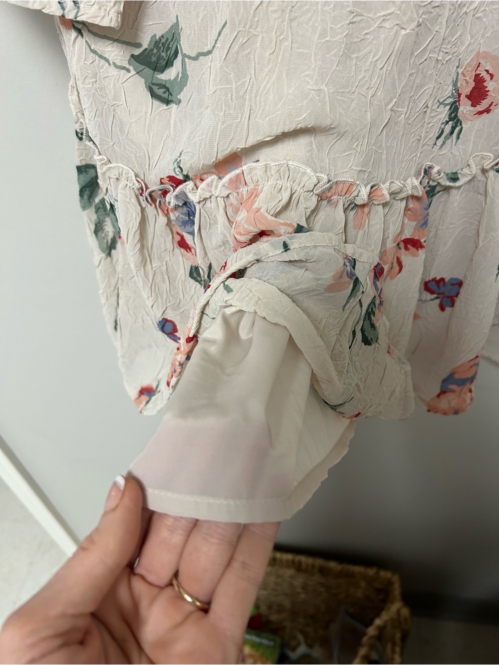 Lucky Brand Floral Peplum Blouse Small Cream Flutter Sleeve Lined Cottagecore - Picture 7 of 8